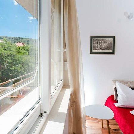 Apartments Yoe Спліт Екстер'єр фото