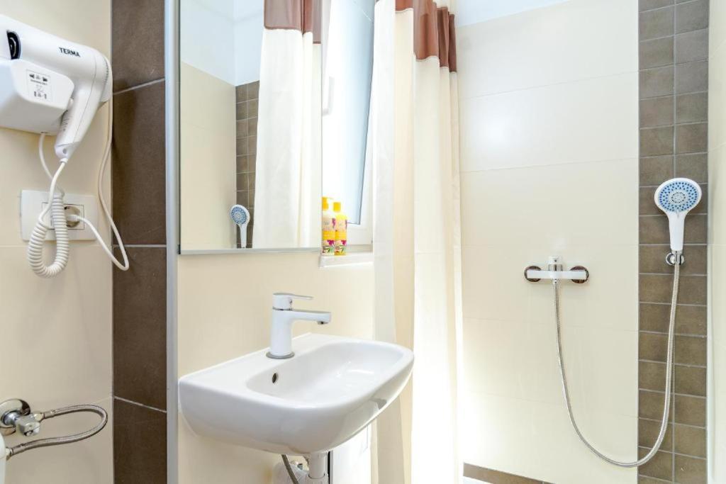 Apartments Yoe Спліт Екстер'єр фото