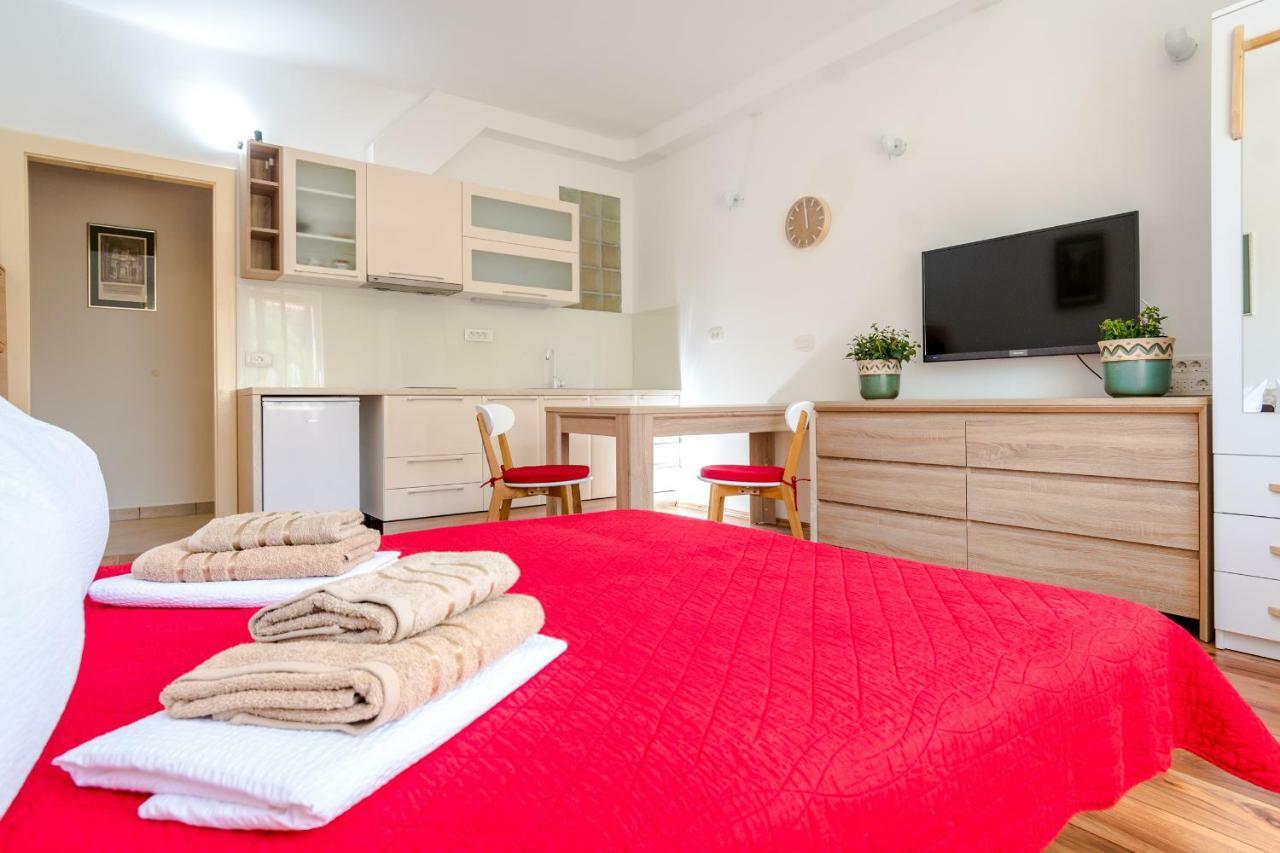 Apartments Yoe Спліт Екстер'єр фото
