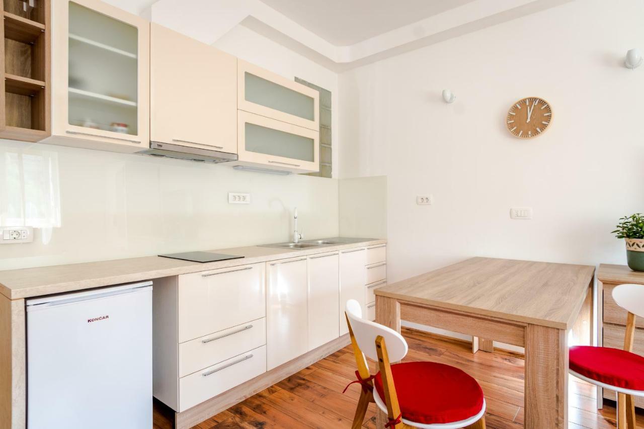 Apartments Yoe Спліт Екстер'єр фото